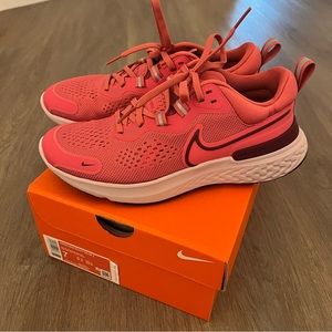 NIKE REACT MILER 2